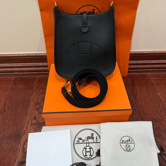 BNIB Hermès Black Mini Evelyne II TPM 16 Taurillon Clemence Gold Hardware 2023 - Picture 3 of 17